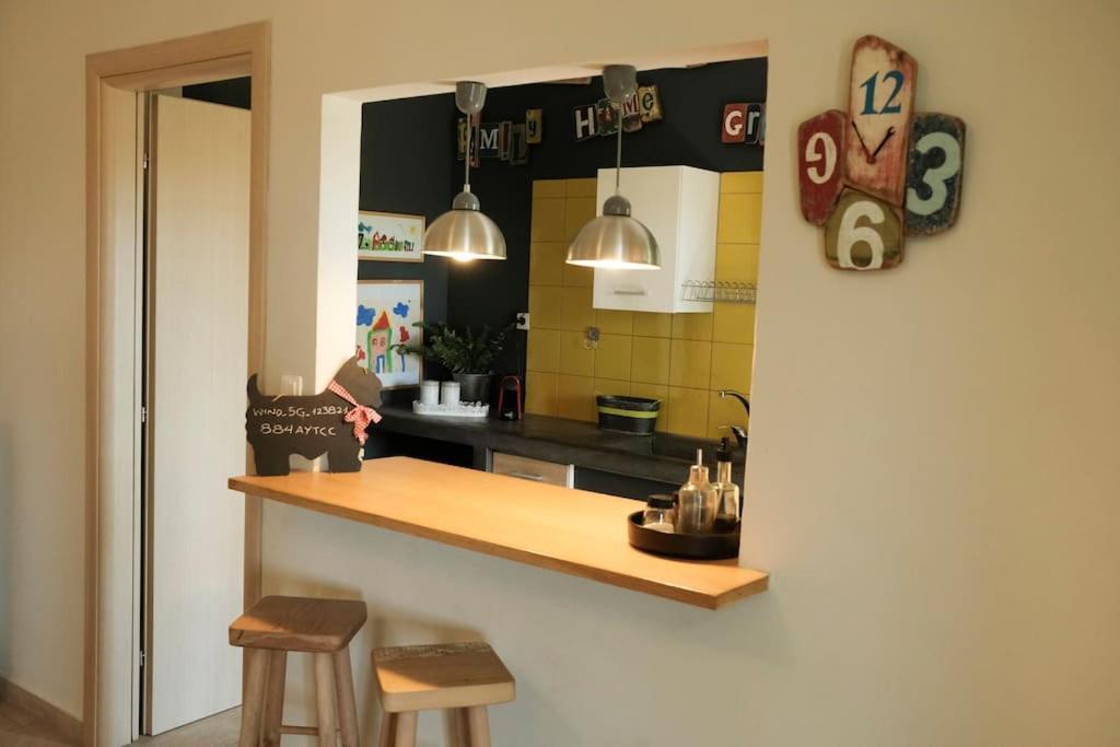 Apartment With Garden In Thessaloniki. Exteriör bild